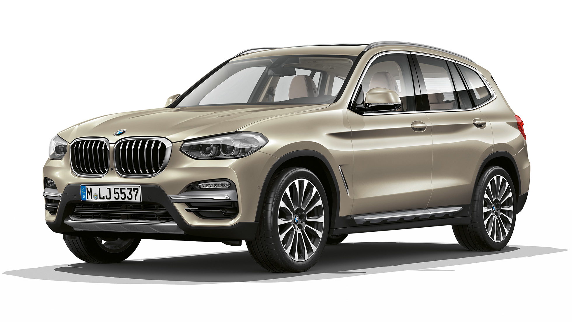 BMW X3 M40i, модель Luxury Line, снимок спереди с поворотом в три четверти